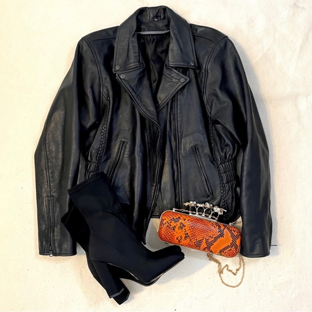 Real leather vintage jacket! ❤️